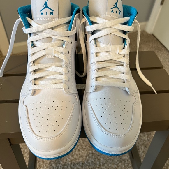 Air Jordan 1 Mid Laser Blue main image 4